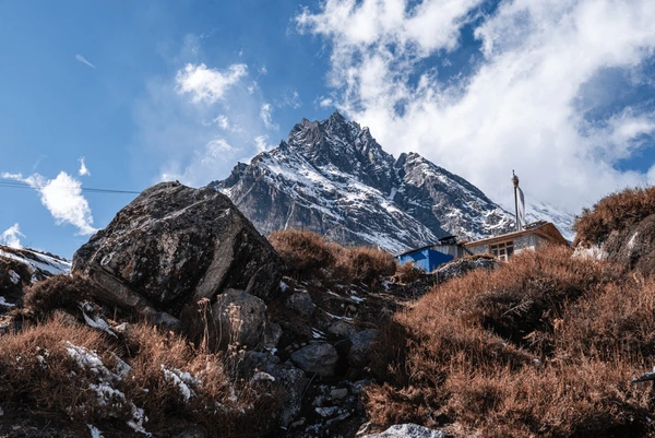 view of langtang lirung